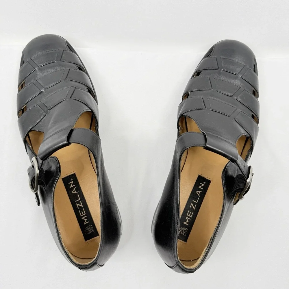 Mezlan fisherman black